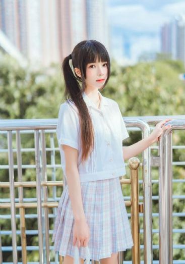 盗摄中年夫妻大白天啪啪一_1080P超清在线观看