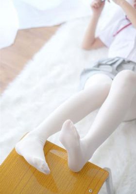 欧洲美女裸体片免费观看警察_HD全集免费观看