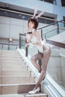加勒比官网加勒比一二三区_720电影完整版