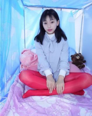 色婷婷AV一区二区三区大白胸_免费高清观看